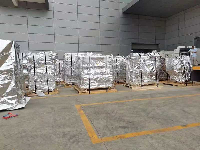 深圳公(gong)明歐菲光(guāng)出口真空(kōng)木箱