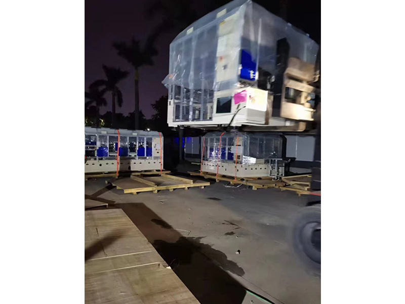 深(shēn)圳龍崗打包現場(chǎng)